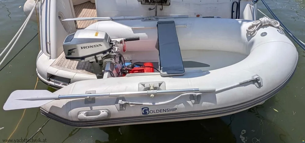 BoatPhoto.coverAlt