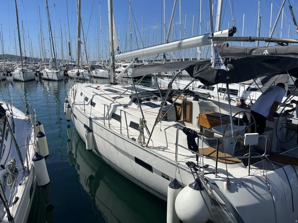 BoatPhoto.coverAlt