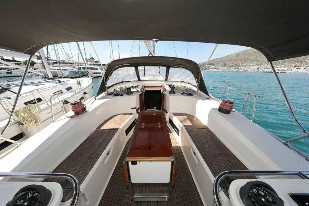 2012 Bavaria Cruiser 50 for sale in Croatia, photo 4 of 5