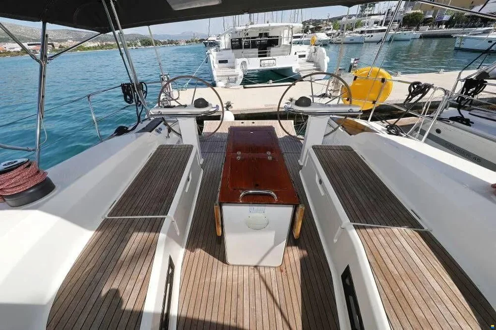 2012 Bavaria Cruiser 50 for sale in Croatia, photo 5 of 5