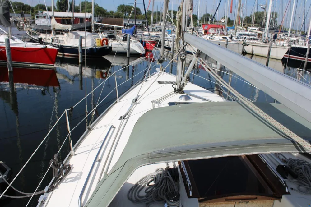 2010 Bavaria 32 Cruiser for sale in Lelystad, The Netherlands, photo 3 of 5