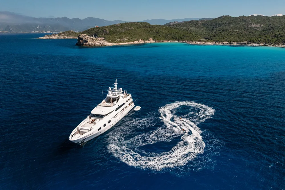 BoatPhoto.alt