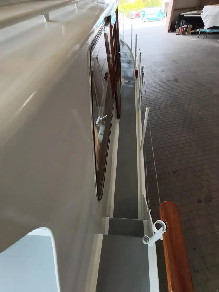 BoatPhoto.coverAlt