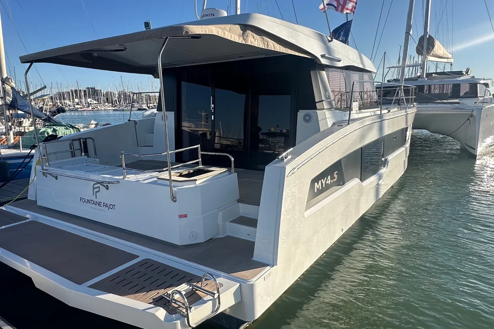 BoatPhoto.alt