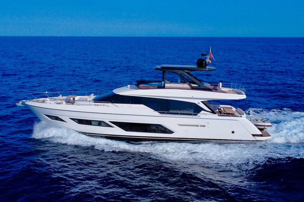BoatPhoto.coverAlt