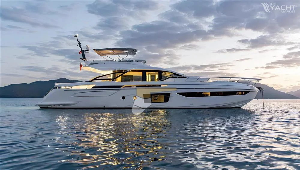 BoatPhoto.coverAlt