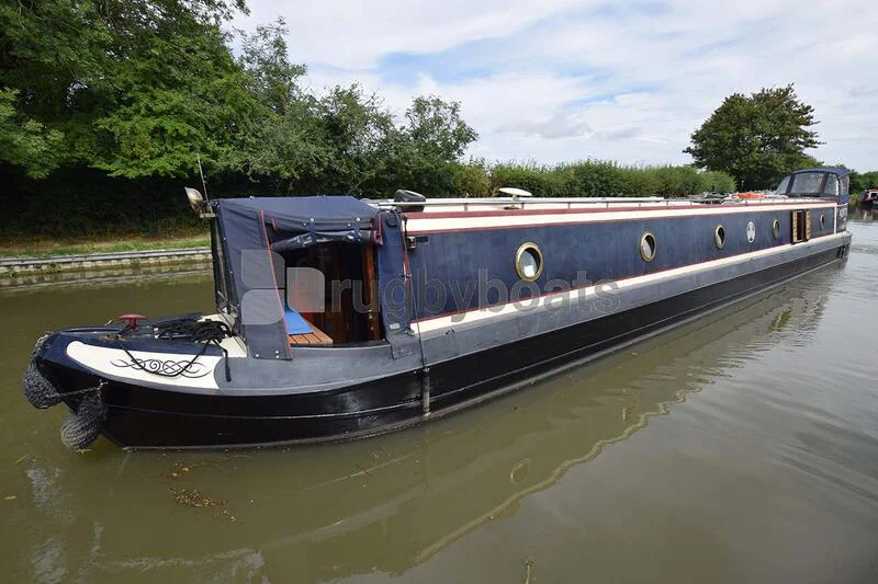 BoatPhoto.coverAlt