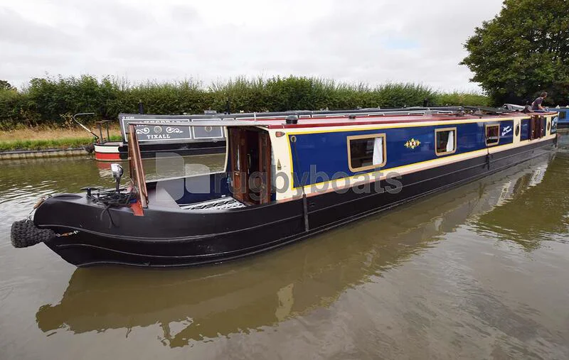 BoatPhoto.coverAlt