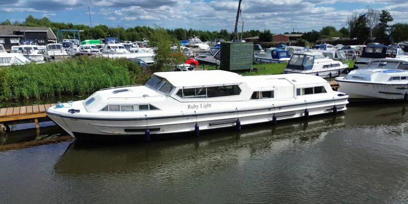 BoatPhoto.coverAlt