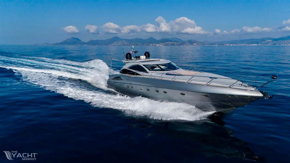 BoatPhoto.coverAlt