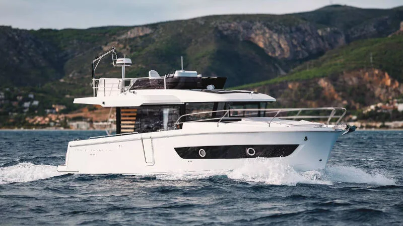 BoatPhoto.coverAlt