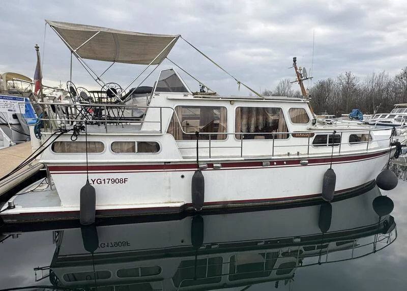 BoatPhoto.coverAlt