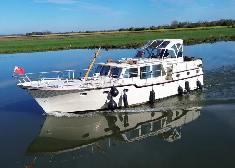 BoatPhoto.coverAlt