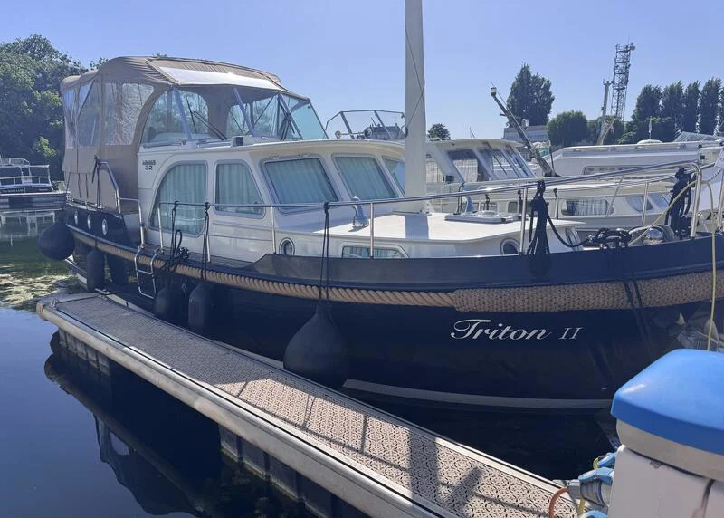 BoatPhoto.coverAlt