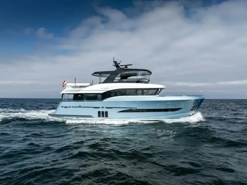 BoatPhoto.coverAlt