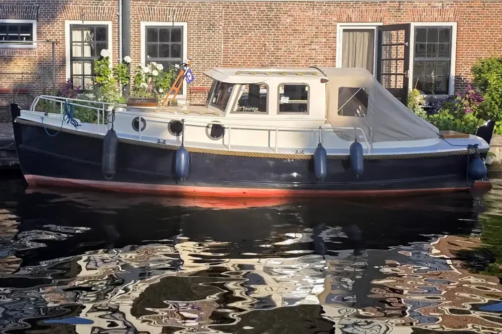 BoatPhoto.alt
