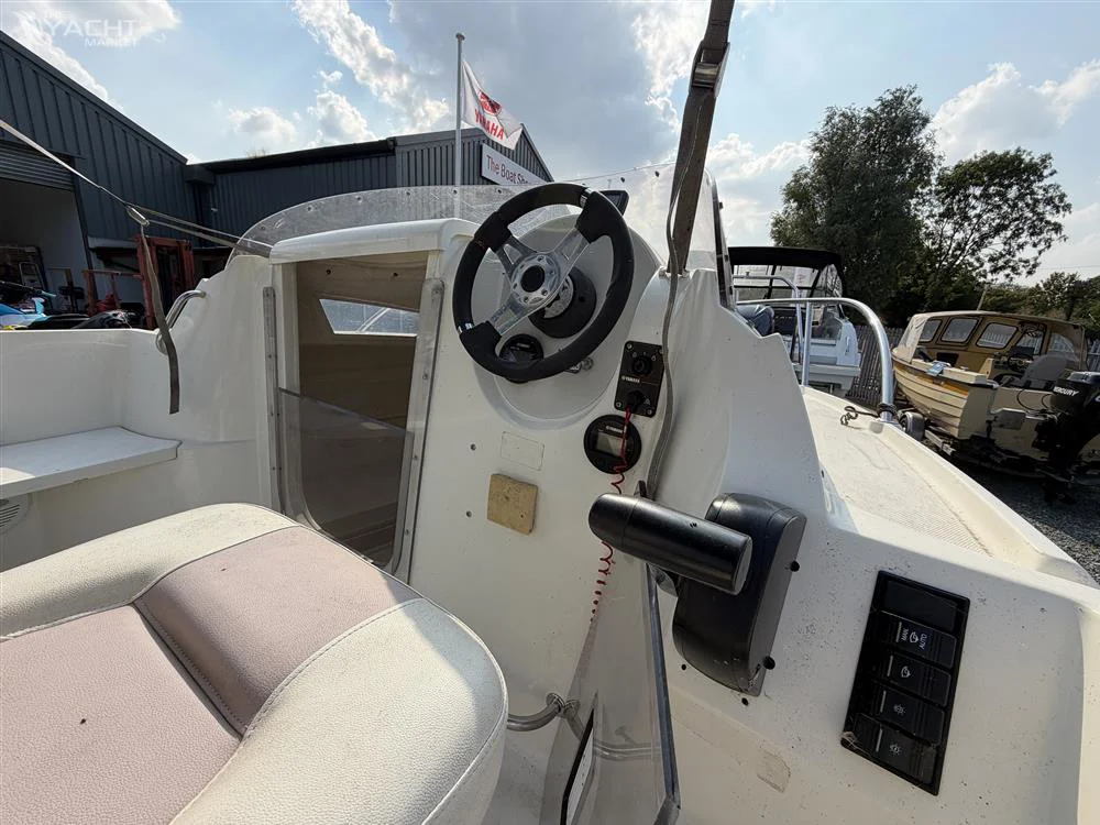 2010 Quicksilver 470 Cruiser for sale in United Kingdom, photo 4 of 5