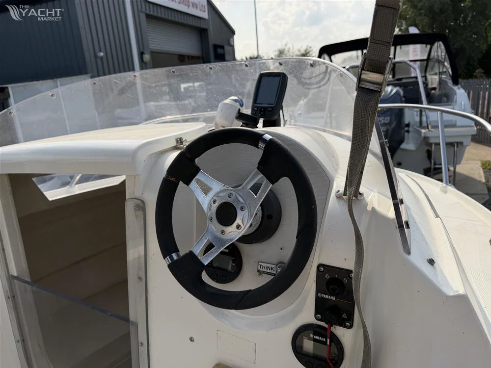 2010 Quicksilver 470 Cruiser for sale in United Kingdom, photo 5 of 5