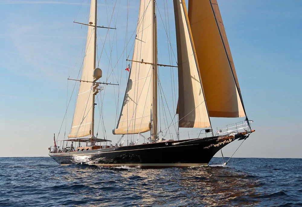 BoatPhoto.coverAlt