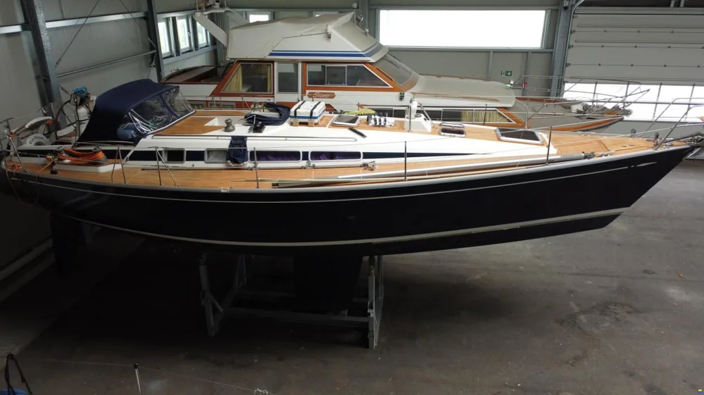 BoatPhoto.coverAlt