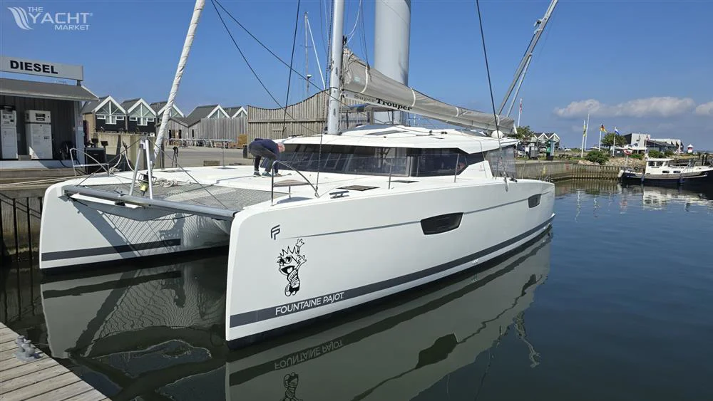 BoatPhoto.coverAlt
