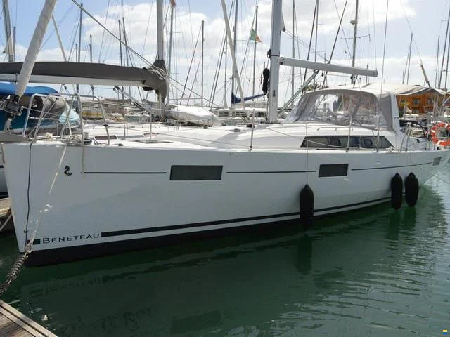BoatPhoto.coverAlt
