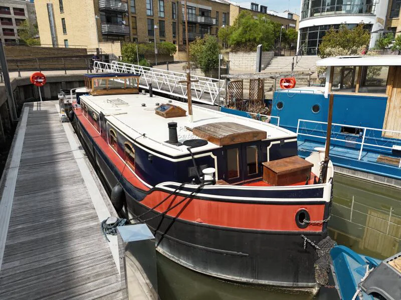 BoatPhoto.alt