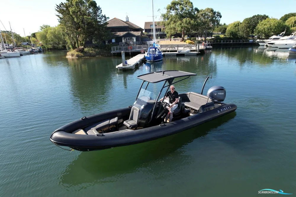 BoatPhoto.coverAlt