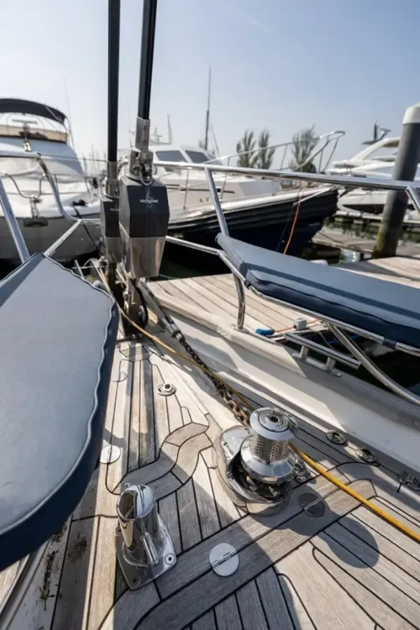 2012 Discovery 55 for sale in Lymington, United Kingdom, photo 5 of 5