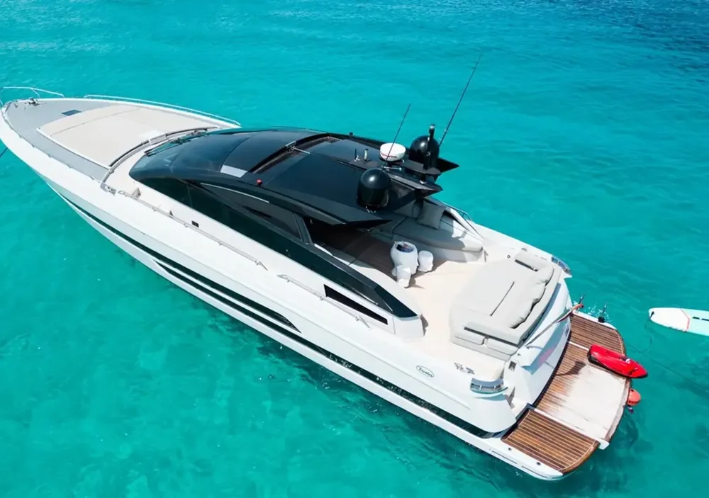 BoatPhoto.coverAlt