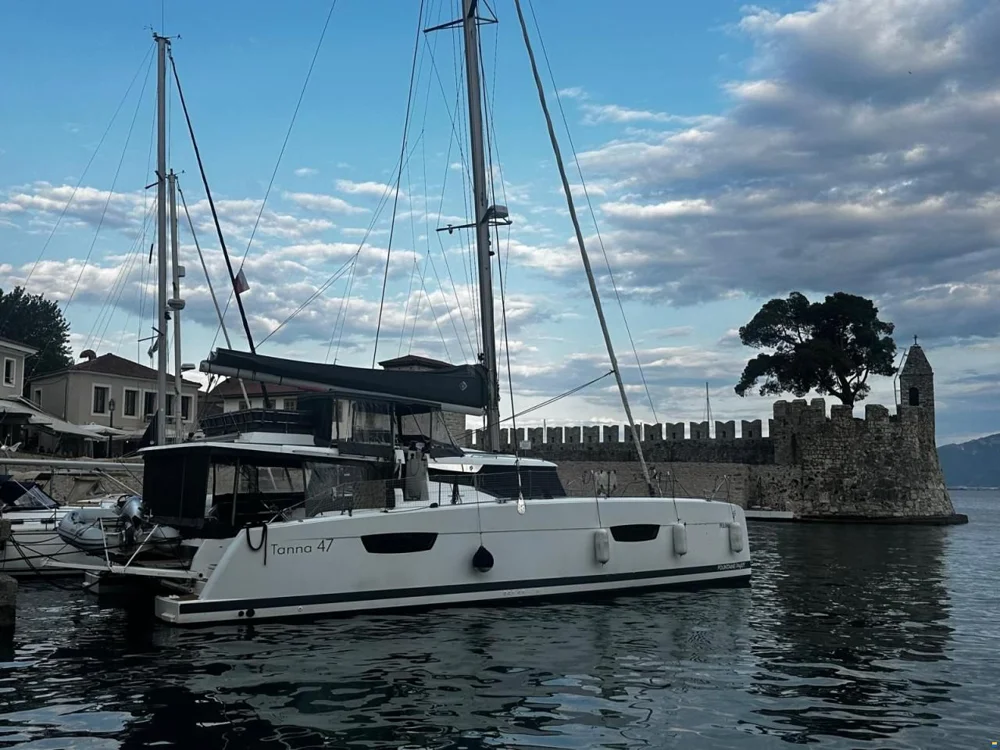 BoatPhoto.coverAlt