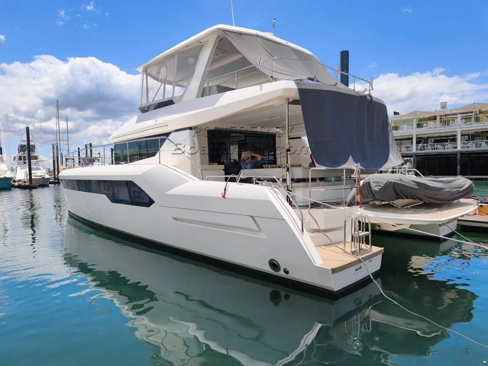 BoatPhoto.coverAlt