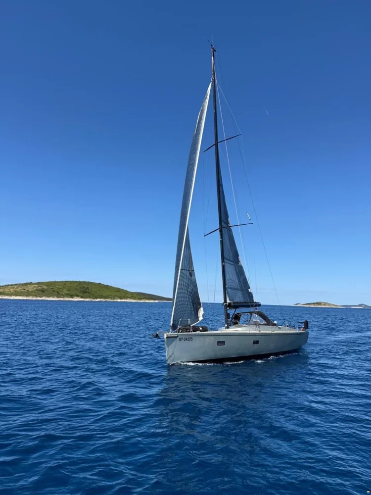 2007 Sly Yachts SLY Yachts 42 Fun for sale in San Giorgio di Nogaro, Italy, photo 5 of 5