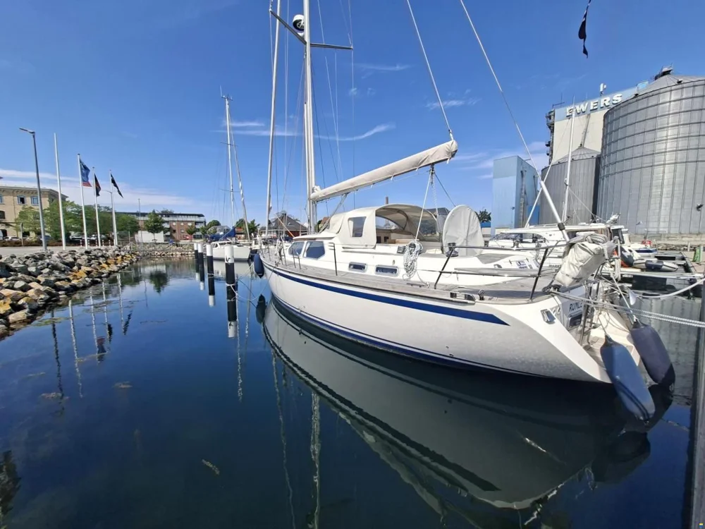 BoatPhoto.coverAlt