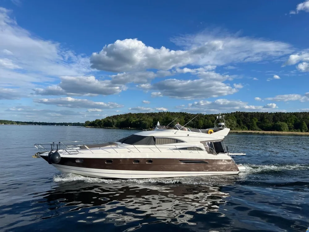 BoatPhoto.coverAlt