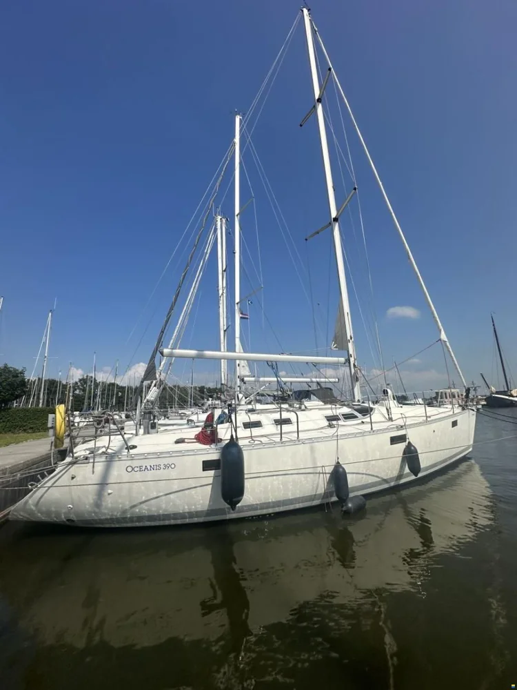 BoatPhoto.coverAlt