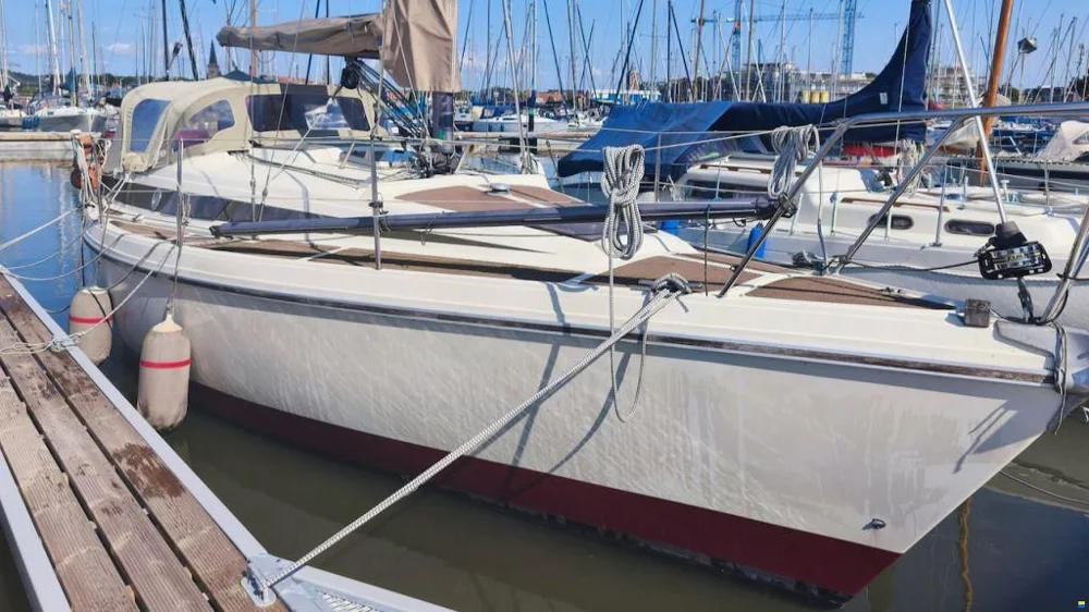 BoatPhoto.coverAlt
