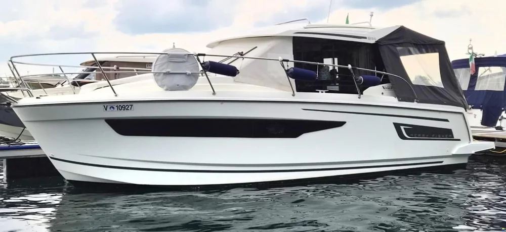 BoatPhoto.coverAlt