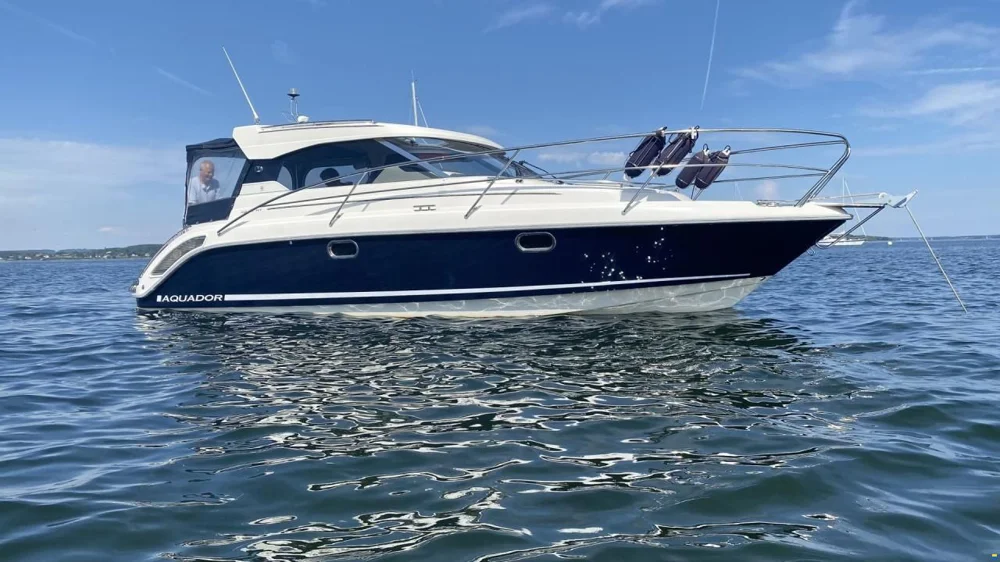 BoatPhoto.coverAlt