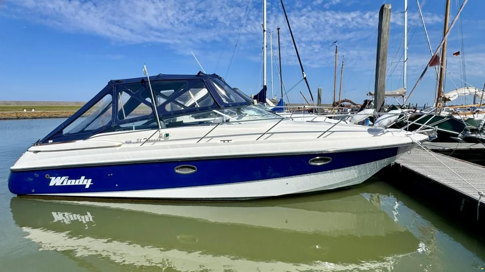 BoatPhoto.coverAlt