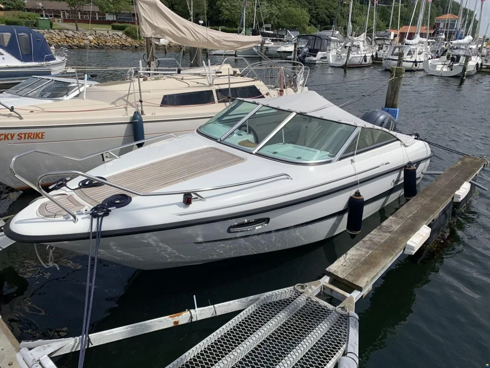 BoatPhoto.coverAlt