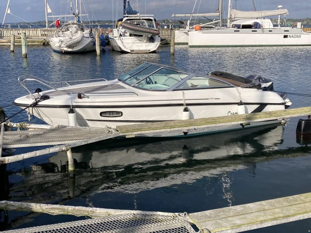 BoatPhoto.alt