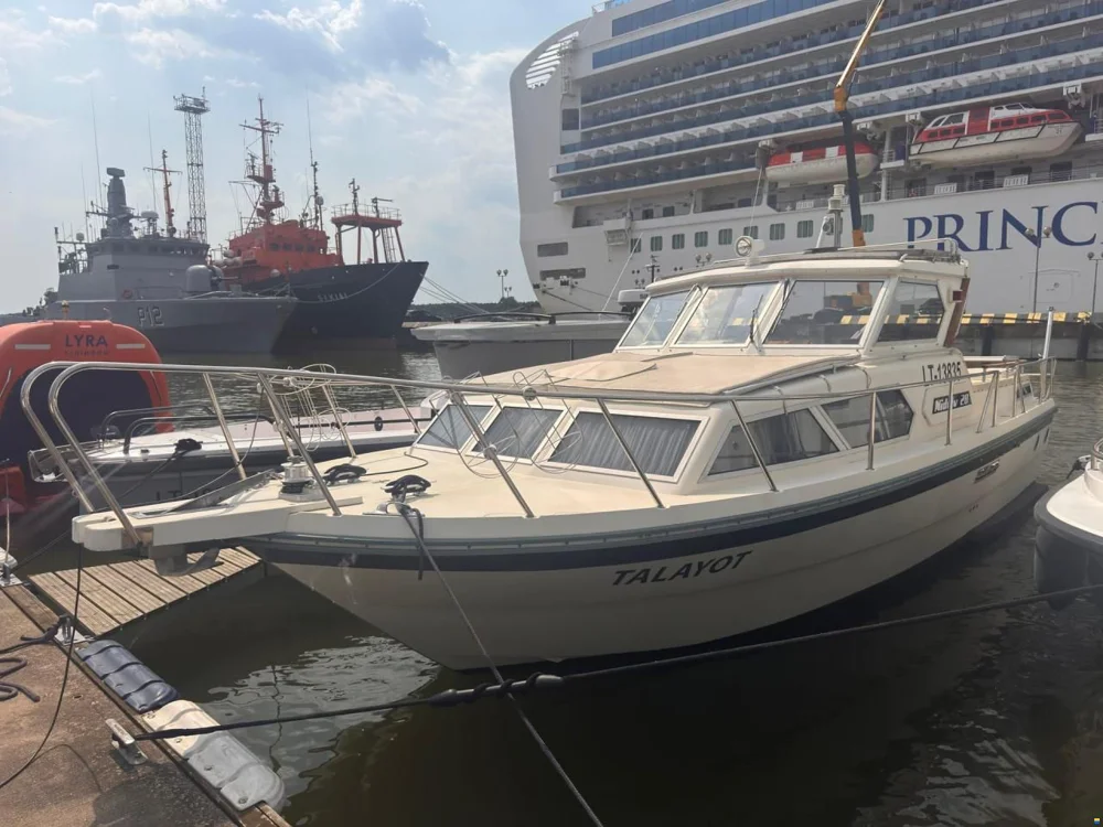 BoatPhoto.coverAlt
