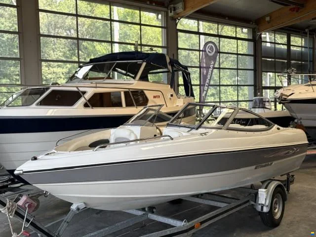 BoatPhoto.coverAlt
