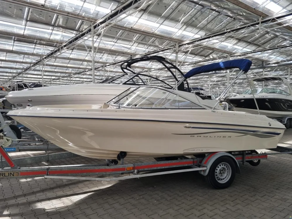 BoatPhoto.coverAlt