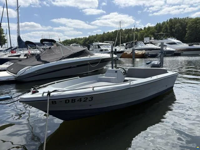 BoatPhoto.coverAlt