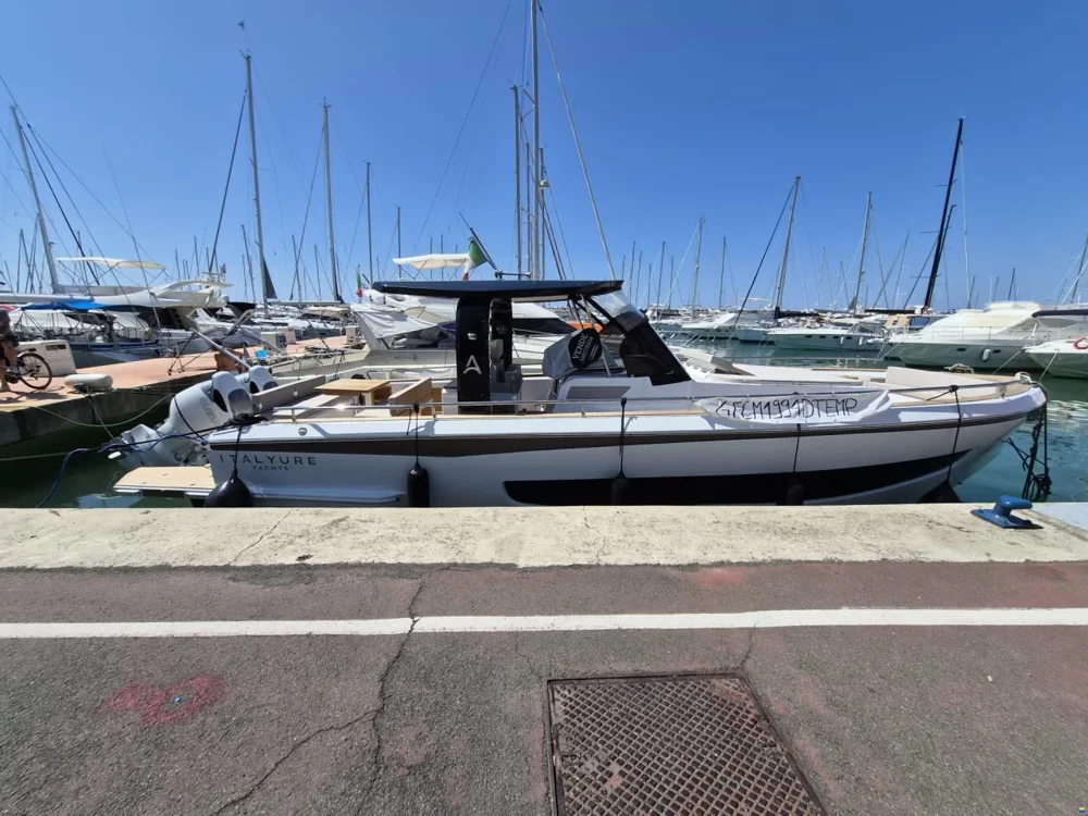 BoatPhoto.alt
