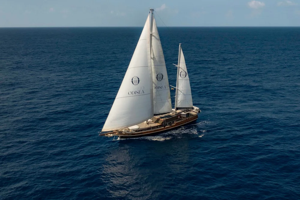 BoatPhoto.coverAlt