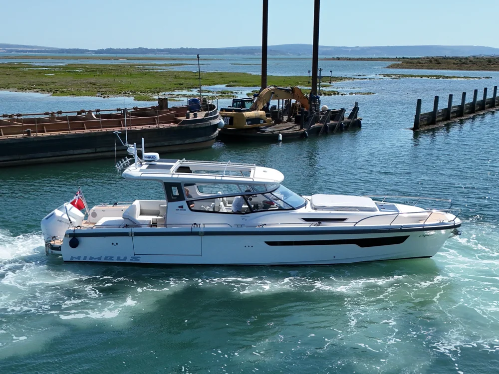 BoatPhoto.coverAlt