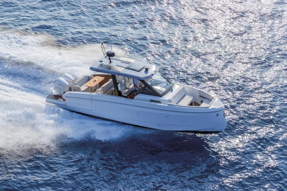 BoatPhoto.coverAlt